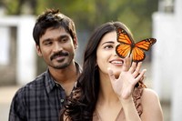 Dhanush 3 Movie Hot Photos